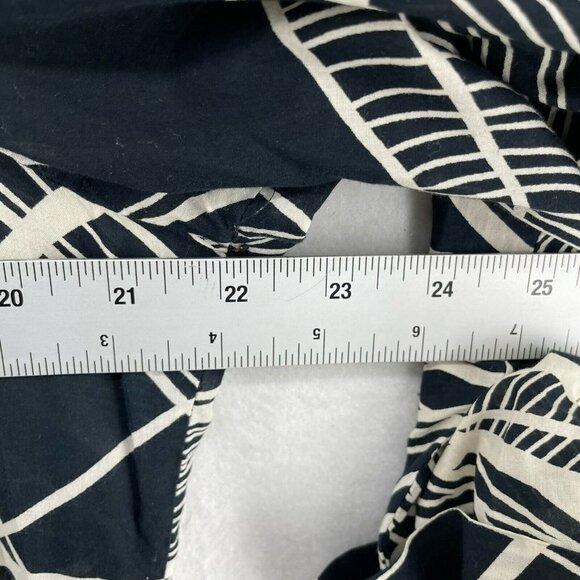 JM Collection Blouse Women's Sz 14 Black 4-Button V-Neck Roll-Tab Sleeve Tunic - Picture 3 of 11